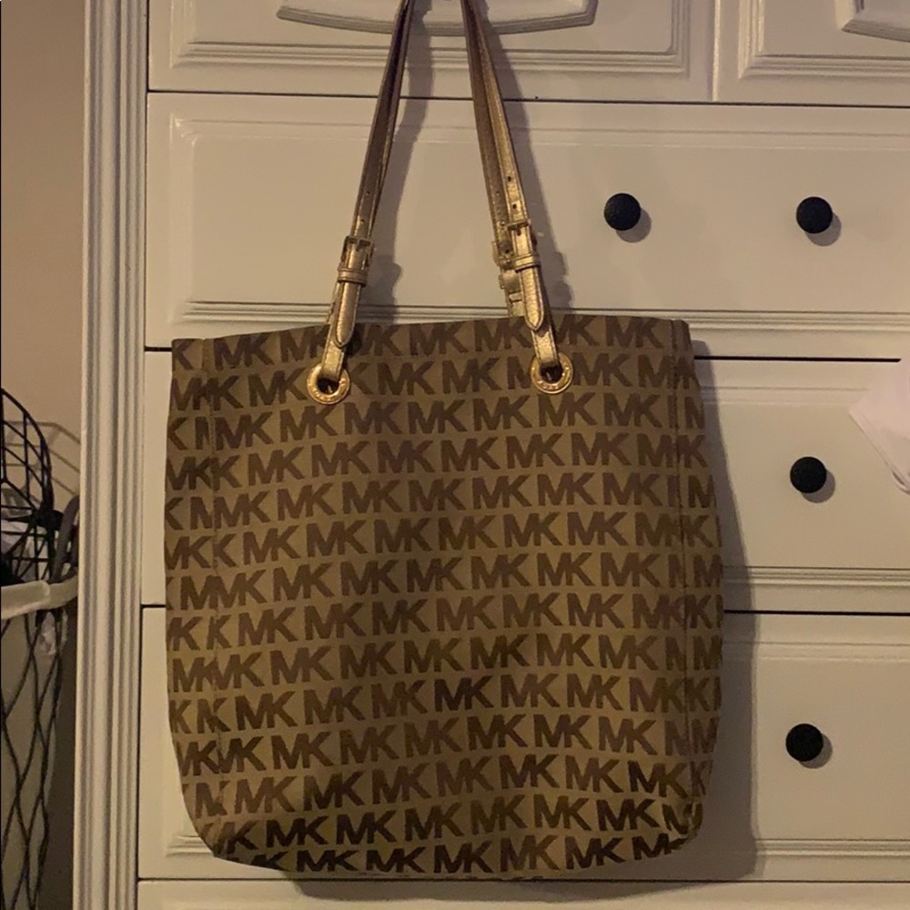 Michael kors tote